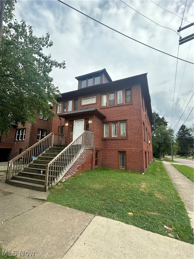 228 Cole Avenue Akron OH 44301