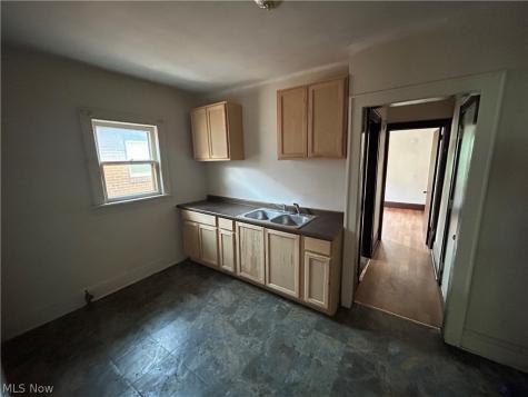 228 Cole Avenue Akron OH 44301