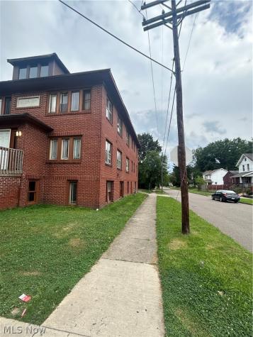 228 Cole Avenue Akron OH 44301