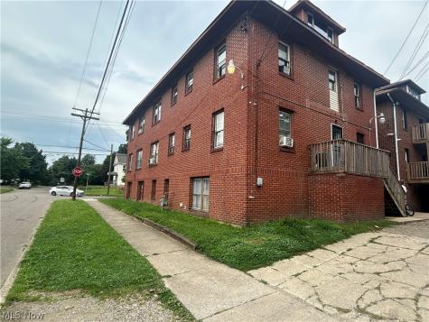 228 Cole Avenue Akron OH 44301
