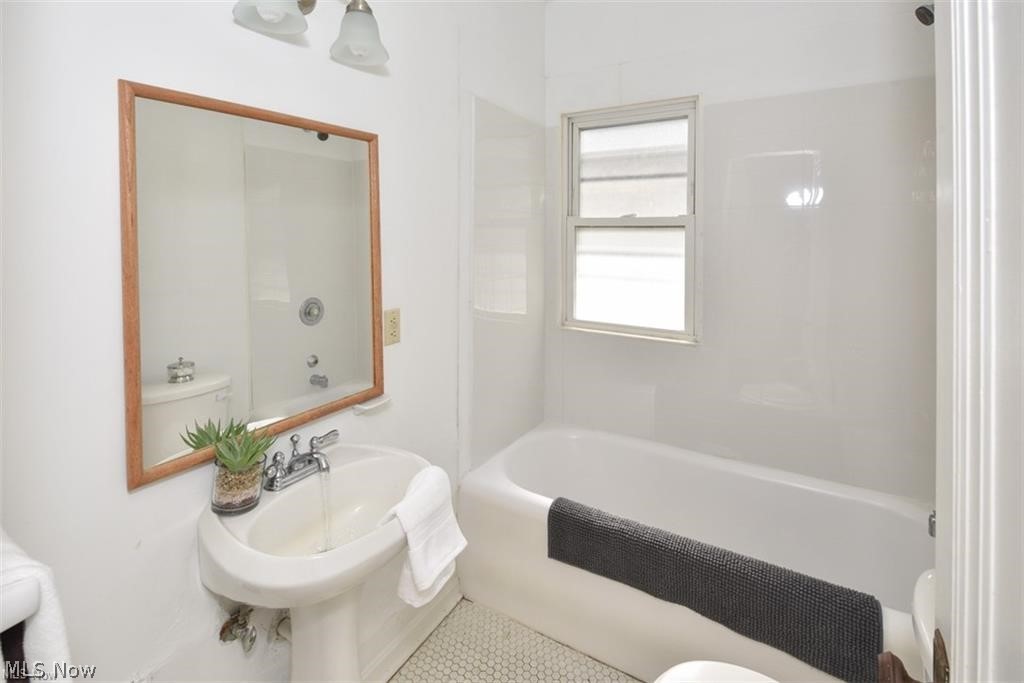 18227 Winslow Road Shaker Heights OH 44122