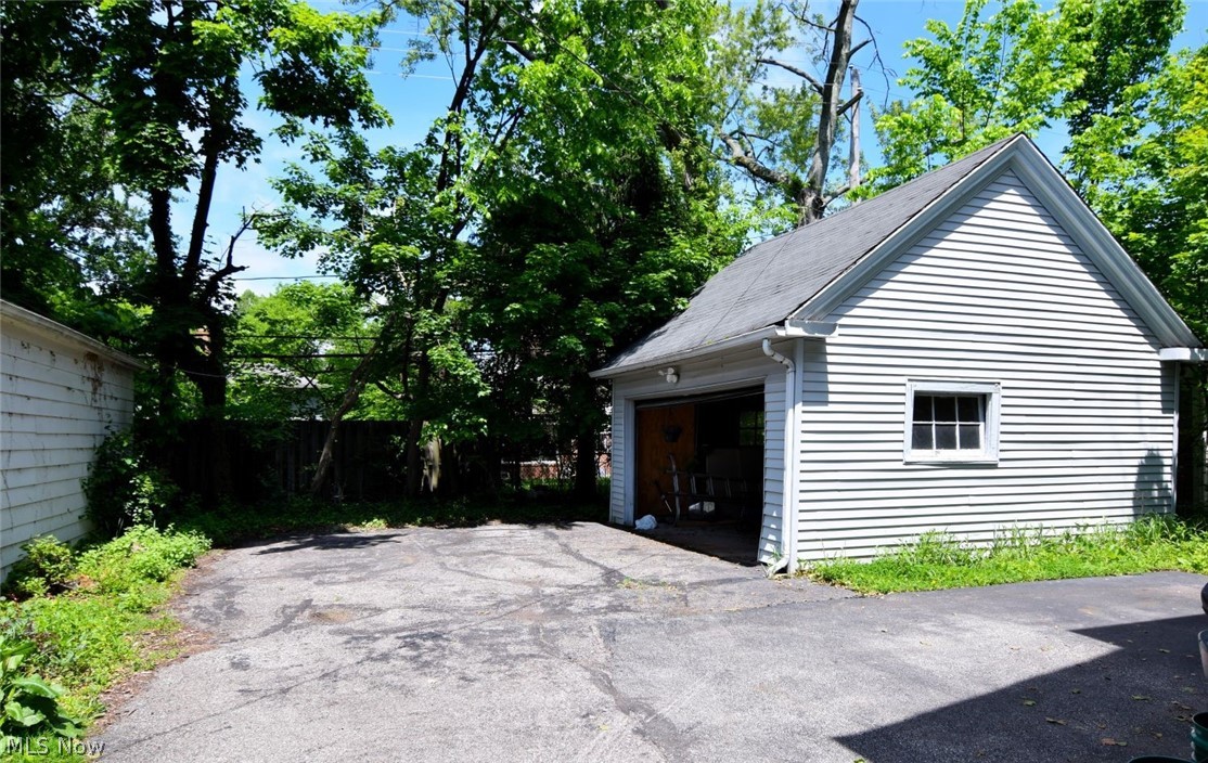 18227 Winslow Road Shaker Heights OH 44122
