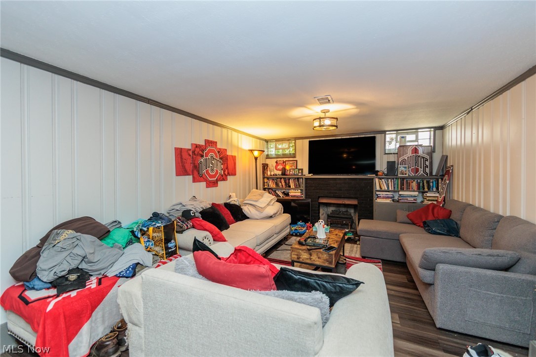 13833 Clifton Boulevard Lakewood OH 44107