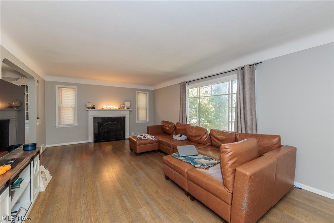 13833 Clifton Boulevard Lakewood OH 44107