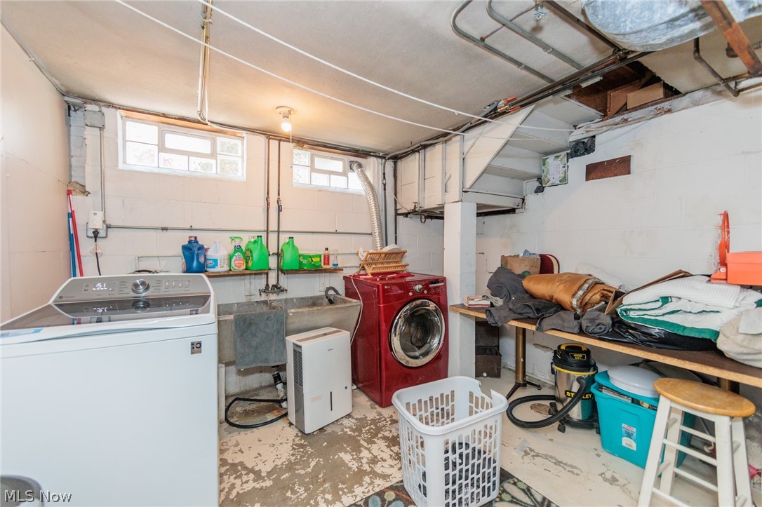 13833 Clifton Boulevard Lakewood OH 44107
