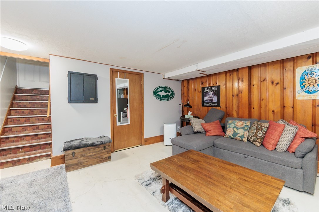 13833 Clifton Boulevard Lakewood OH 44107