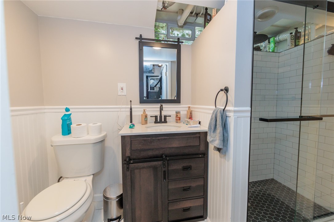 13833 Clifton Boulevard Lakewood OH 44107