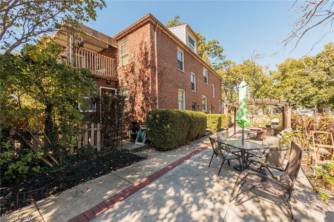 13833 Clifton Boulevard Lakewood OH 44107