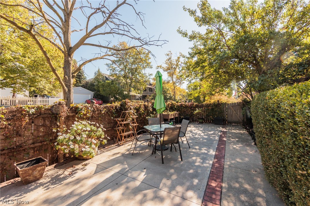 13833 Clifton Boulevard Lakewood OH 44107