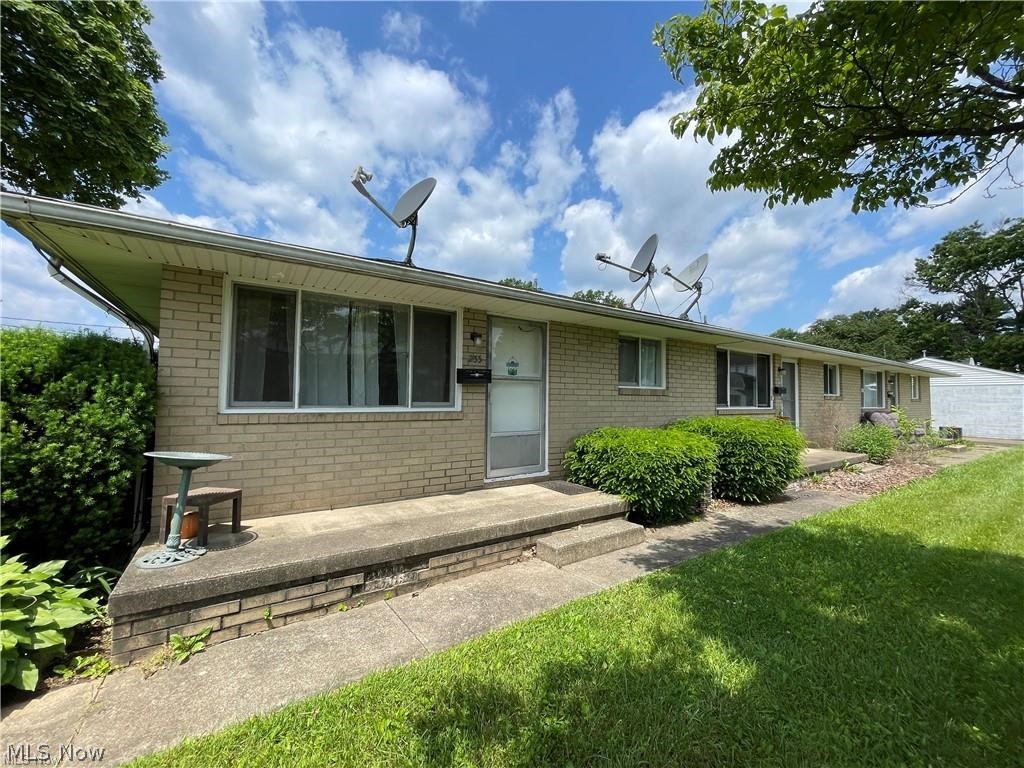 233-237 Kennedy Street Louisville OH 44641