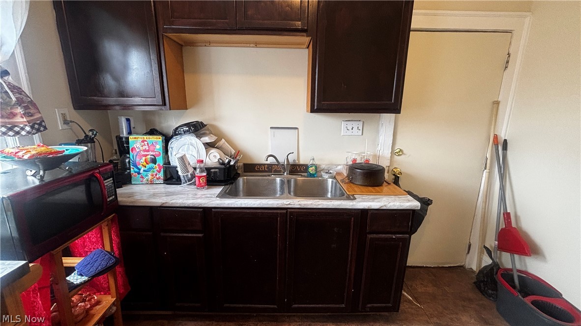 1723 Noble Road East Cleveland OH 44112