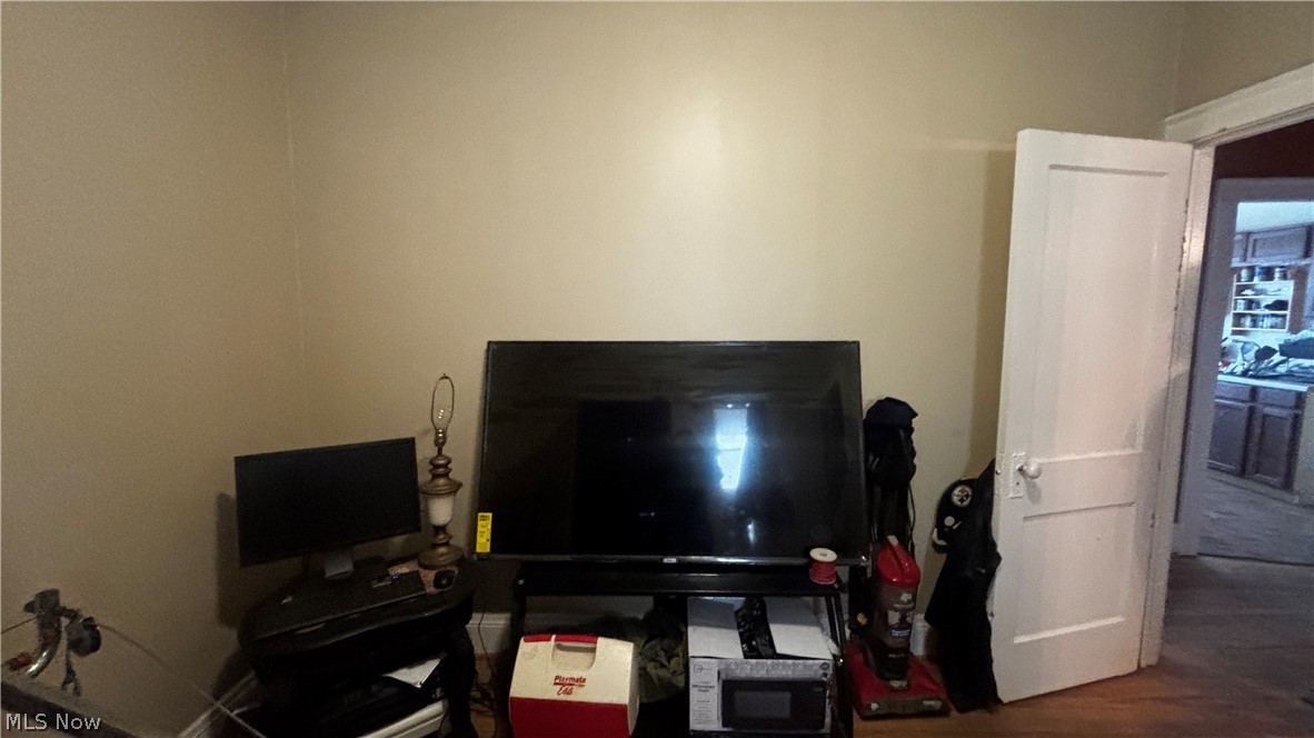 1723 Noble Road East Cleveland OH 44112