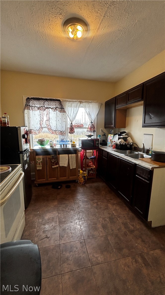 1723 Noble Road East Cleveland OH 44112