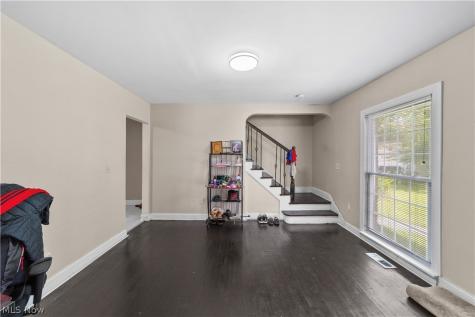 3113 Ashwood Cleveland OH 44120