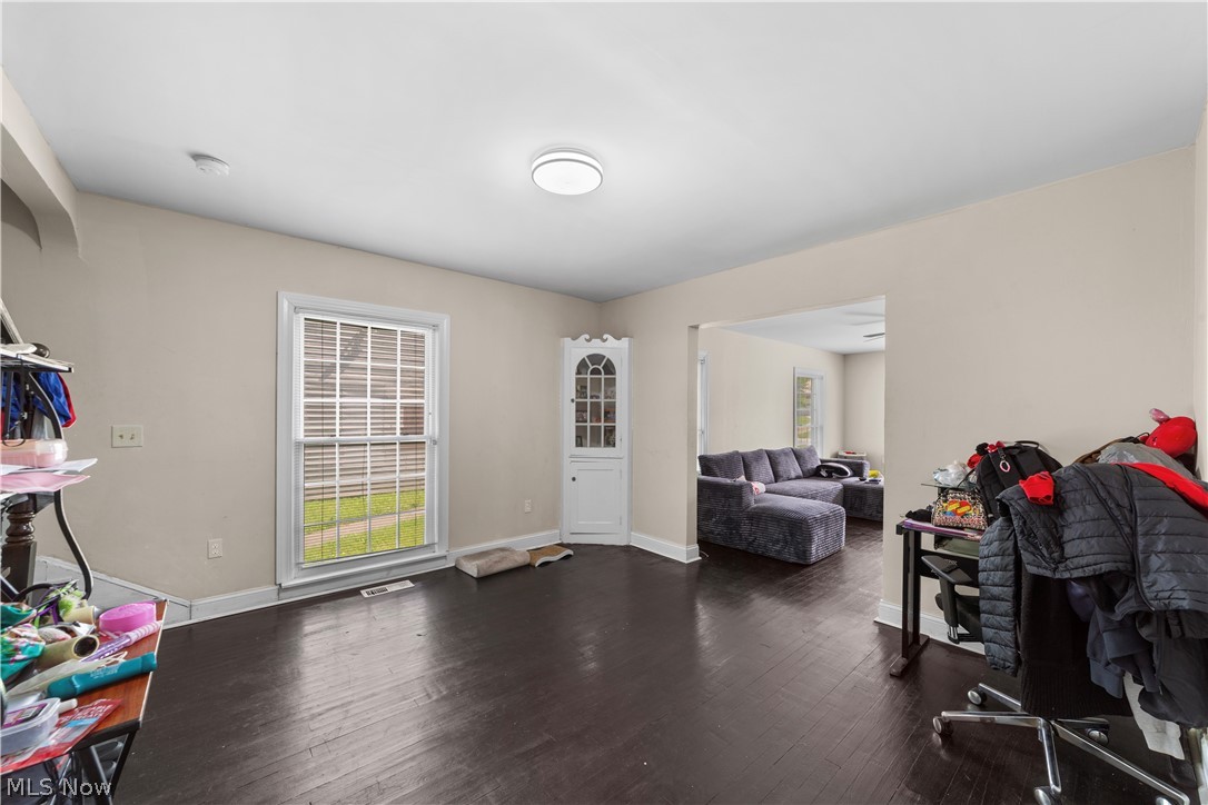 3113 Ashwood Cleveland OH 44120