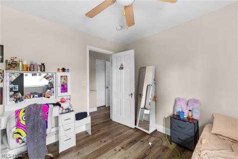 3113 Ashwood Cleveland OH 44120