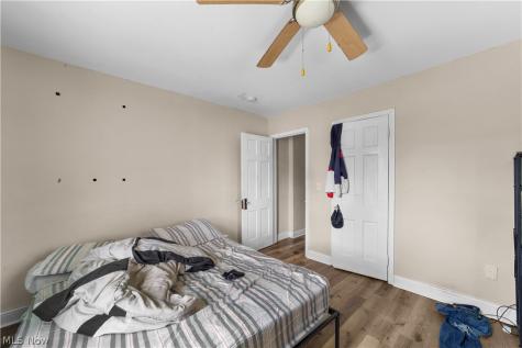 3113 Ashwood Cleveland OH 44120