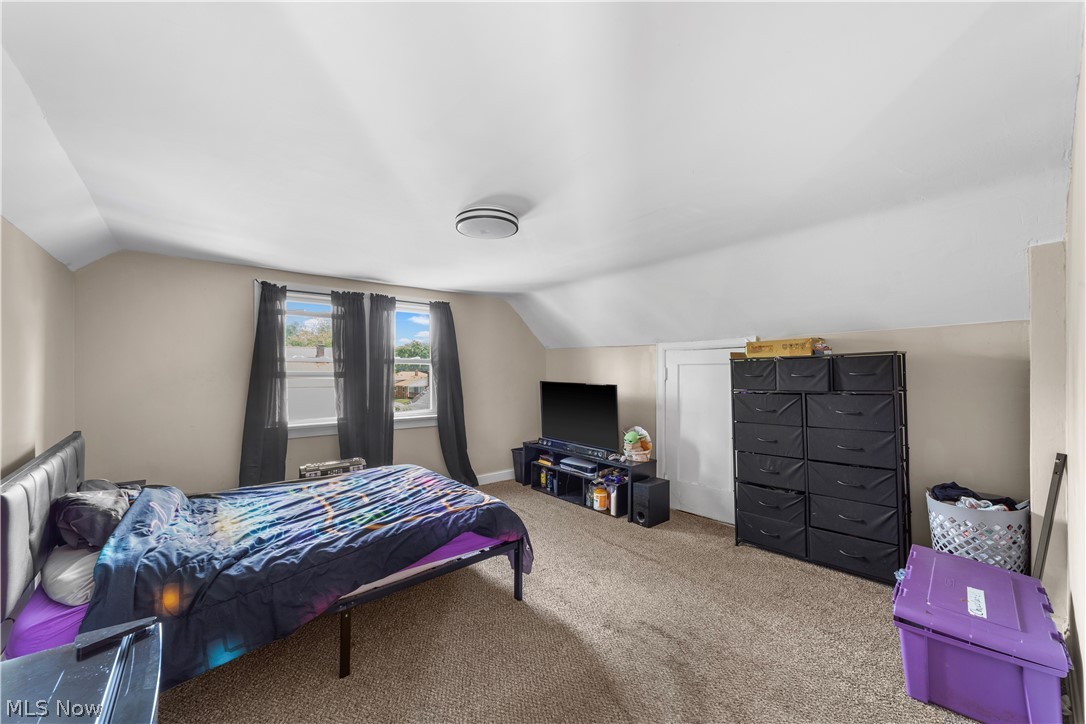 3113 Ashwood Cleveland OH 44120