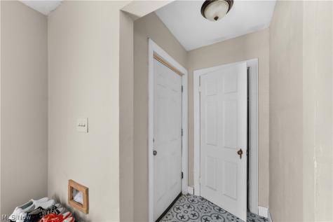 3113 Ashwood Cleveland OH 44120