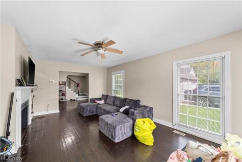 3113 Ashwood Cleveland OH 44120