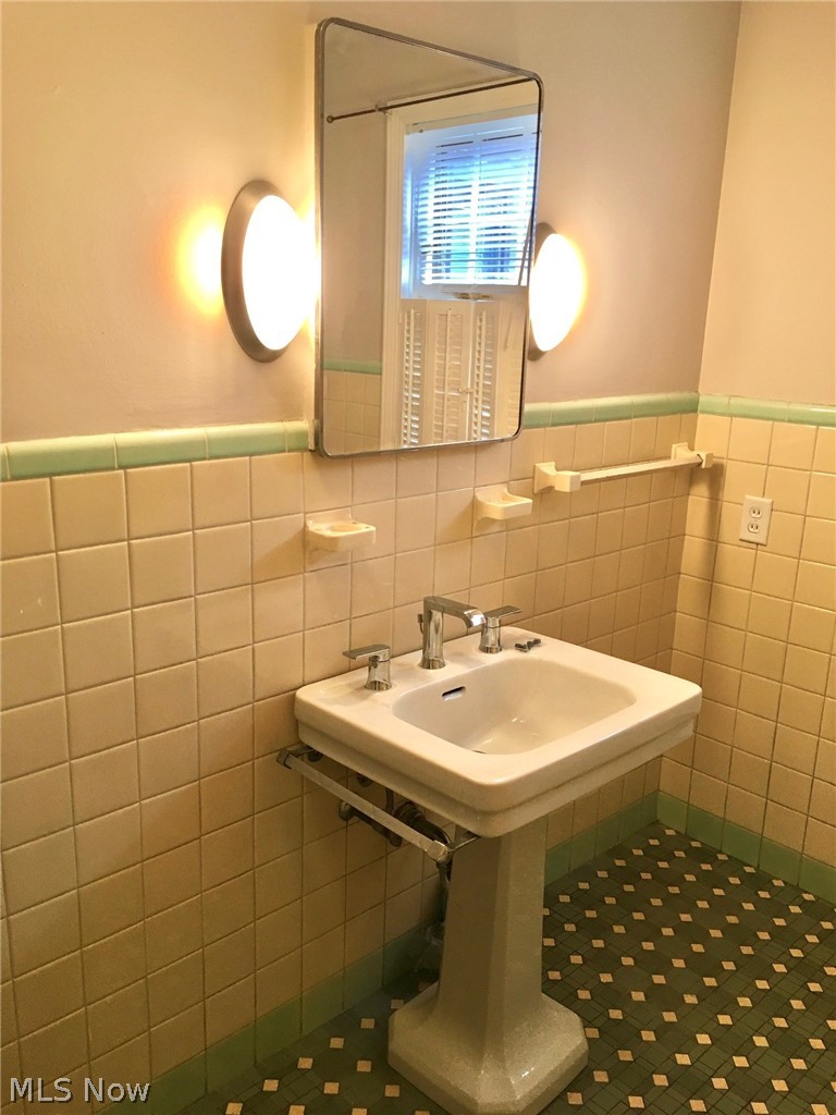 3452 Lynnfield Road Shaker Heights OH 44122