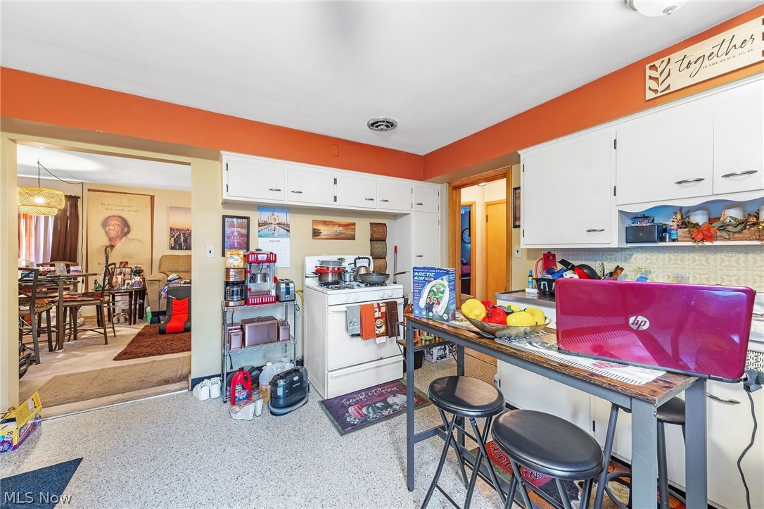 412 E 200th Street Euclid OH 44119