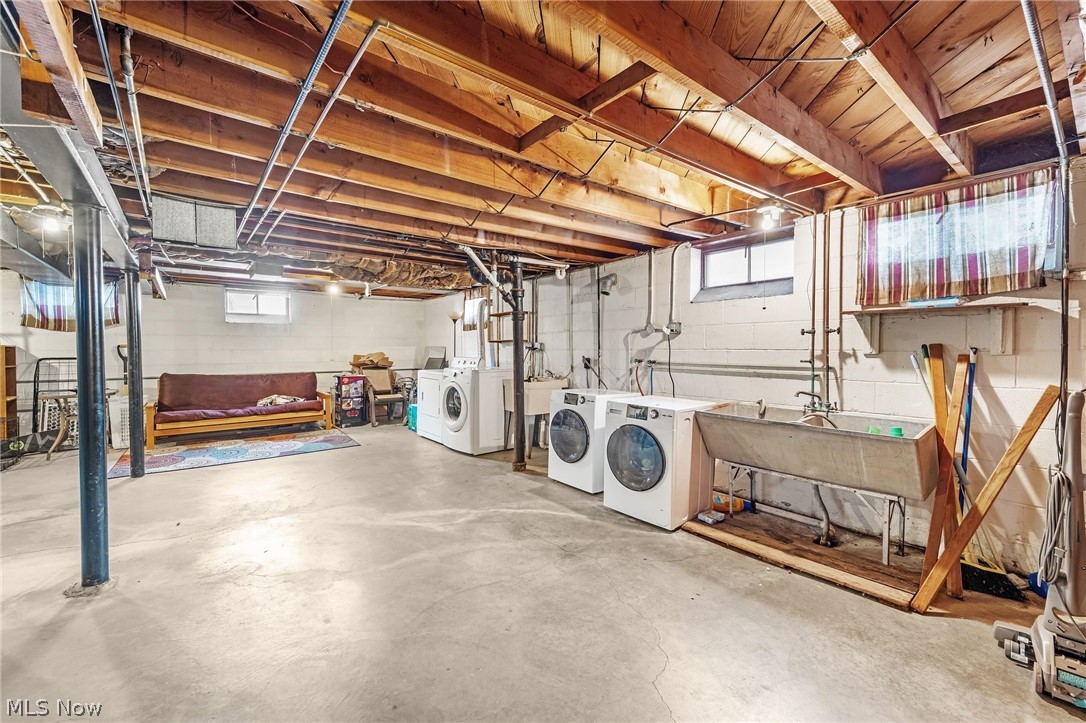 412 E 200th Street Euclid OH 44119