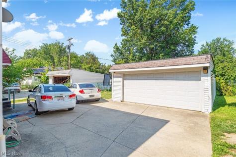 412 E 200th Street Euclid OH 44119