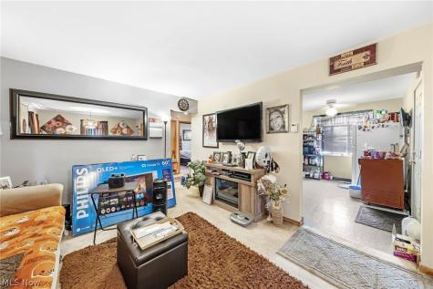 412 E 200th Street Euclid OH 44119