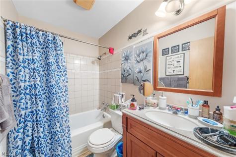 412 E 200th Street Euclid OH 44119
