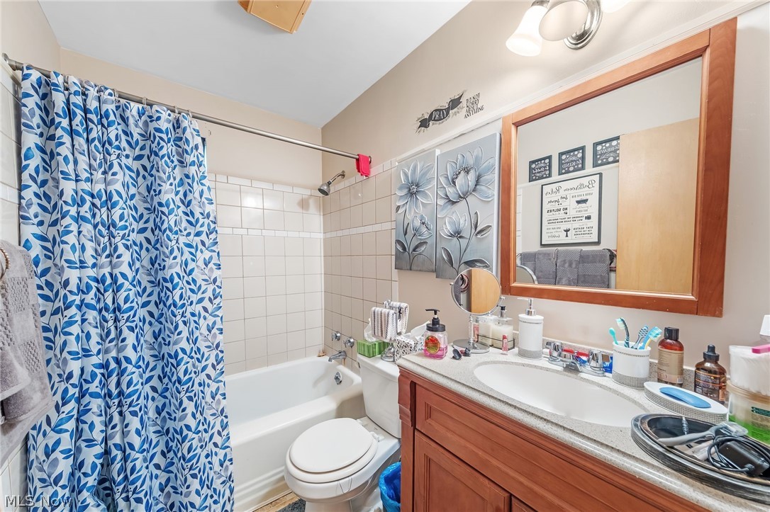 412 E 200th Street Euclid OH 44119
