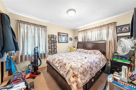 412 E 200th Street Euclid OH 44119