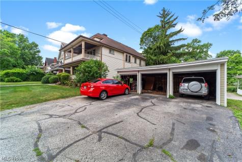 13116 Cedar Road Cleveland Heights OH 44118