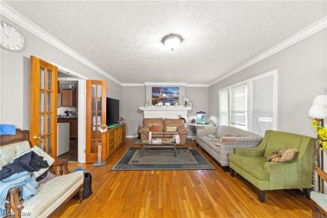 13116 Cedar Road Cleveland Heights OH 44118