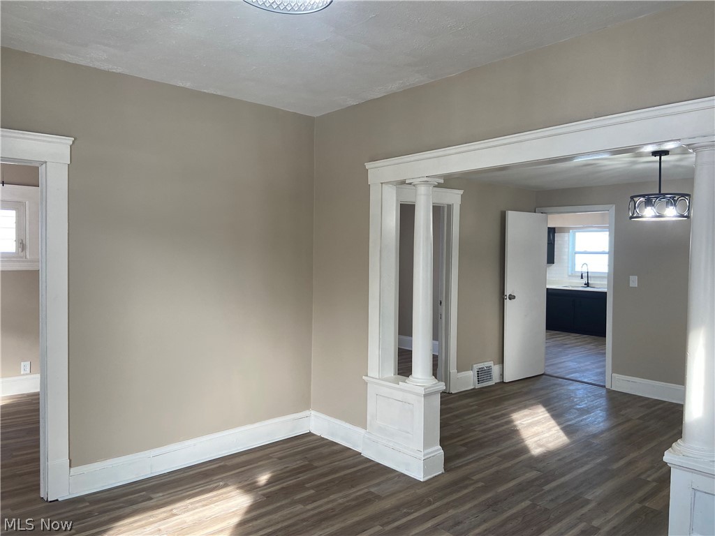 3397 W 97th Street Cleveland OH 44102