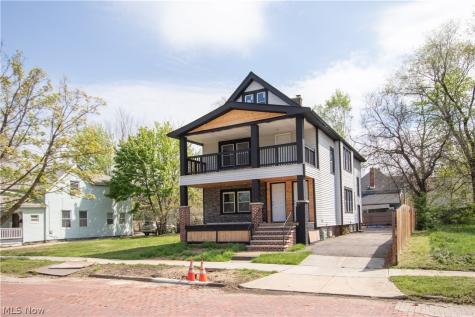 2983 E 59th Street Cleveland OH 44127