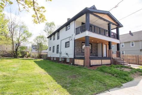2983 E 59th Street Cleveland OH 44127