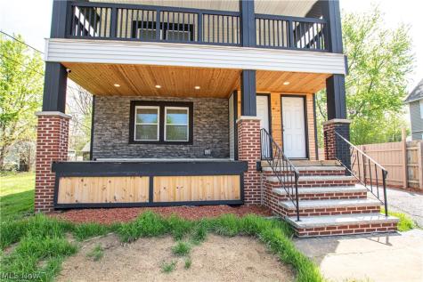 2983 E 59th Street Cleveland OH 44127
