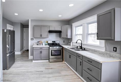 2983 E 59th Street Cleveland OH 44127