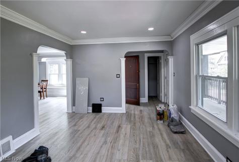 2983 E 59th Street Cleveland OH 44127