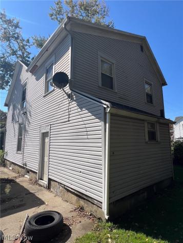 639 Upson Street Akron OH 44305