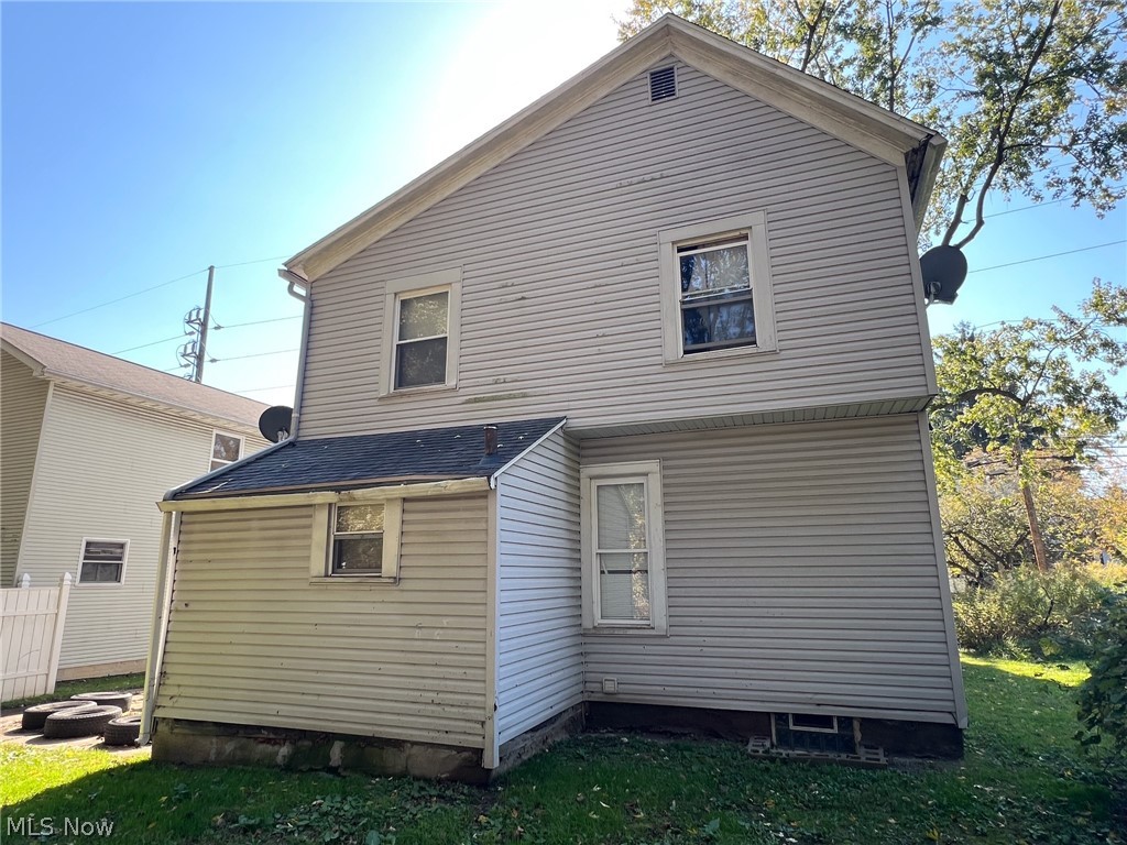 639 Upson Street Akron OH 44305