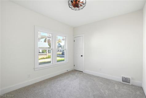 684 E 91st Street Cleveland OH 44108