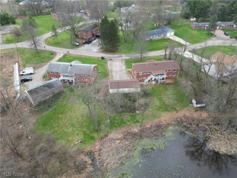 3555-3557 N Vista Street NW Uniontown OH 44685
