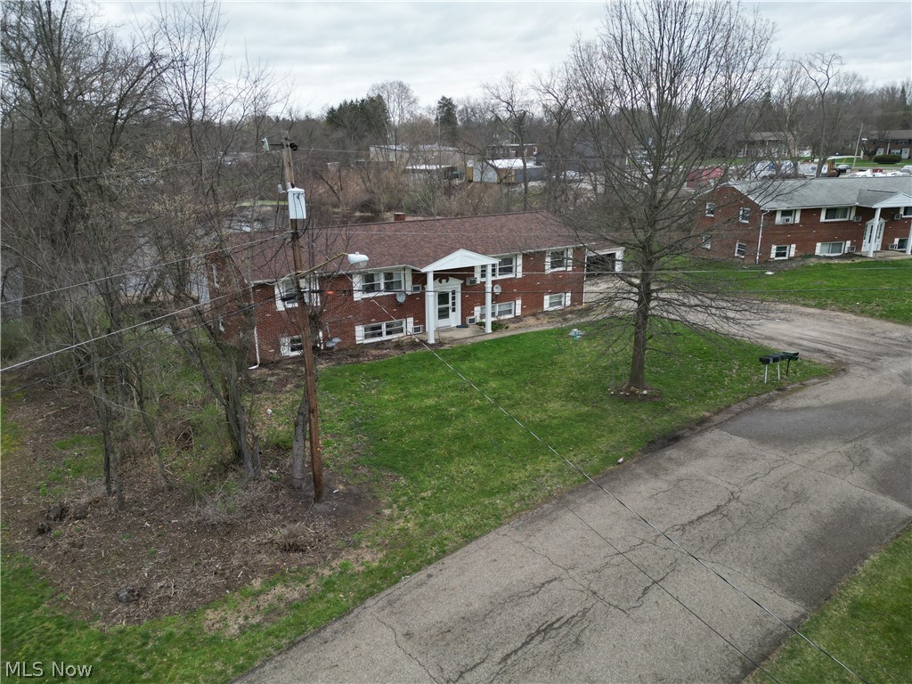 3555-3557 N Vista Street NW Uniontown OH 44685