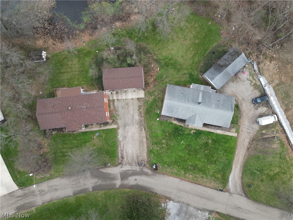3555-3557 N Vista Street NW Uniontown OH 44685