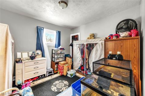 99 Ellenwood Avenue Bedford OH 44146