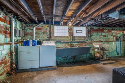 9500 Parkview Avenue Cleveland OH 44104