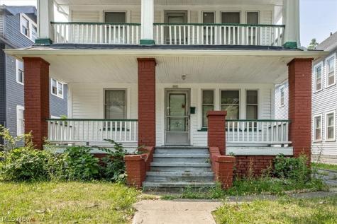 9500 Parkview Avenue Cleveland OH 44104