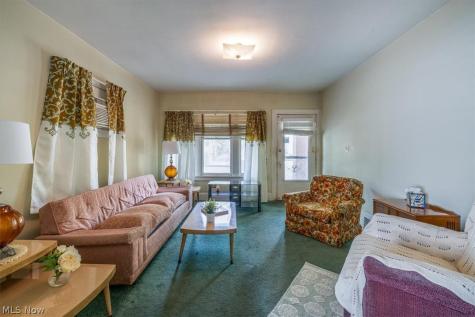 9500 Parkview Avenue Cleveland OH 44104